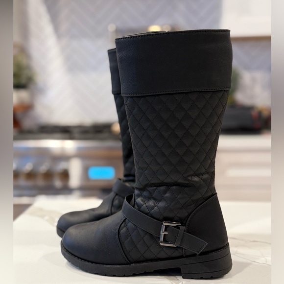 Mudd Girls Size 2 Boots - Picture 2 of 3